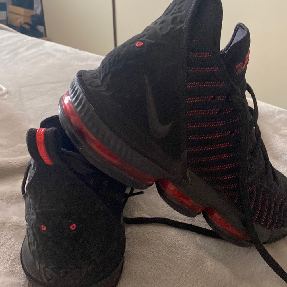 Nike black and red Lebron’s size 11.5 lightly worn